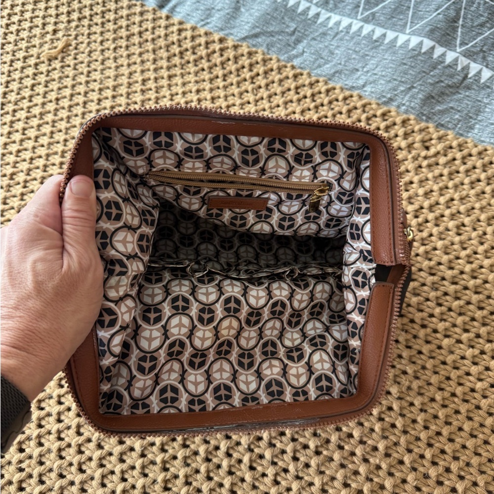Southern Living Black and Cream Make Up Bag Toiletry Clutch Pouch